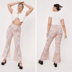 nwt NASTY GAL Marble-Print High-Waisted Pull-On Flare Pants - Plus Size 18
